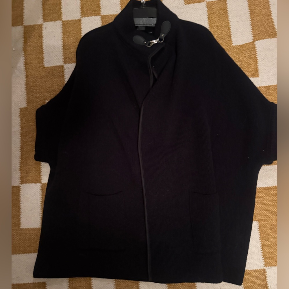 Steve Madden Black Textured poncho
